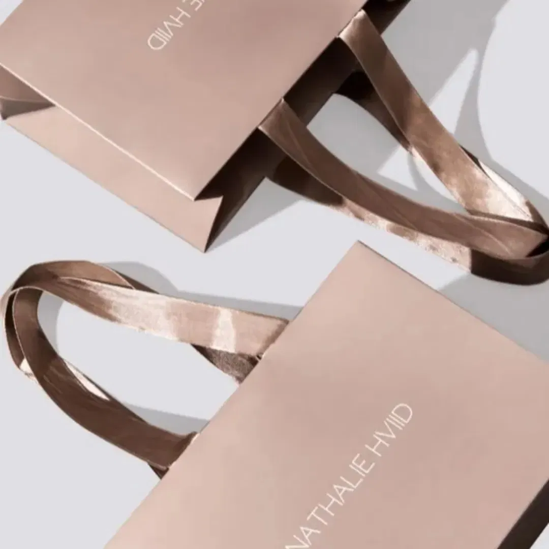 Premium White Glossy Paper Bags Luxury Retail Packaging for Jewelry Cosmetics