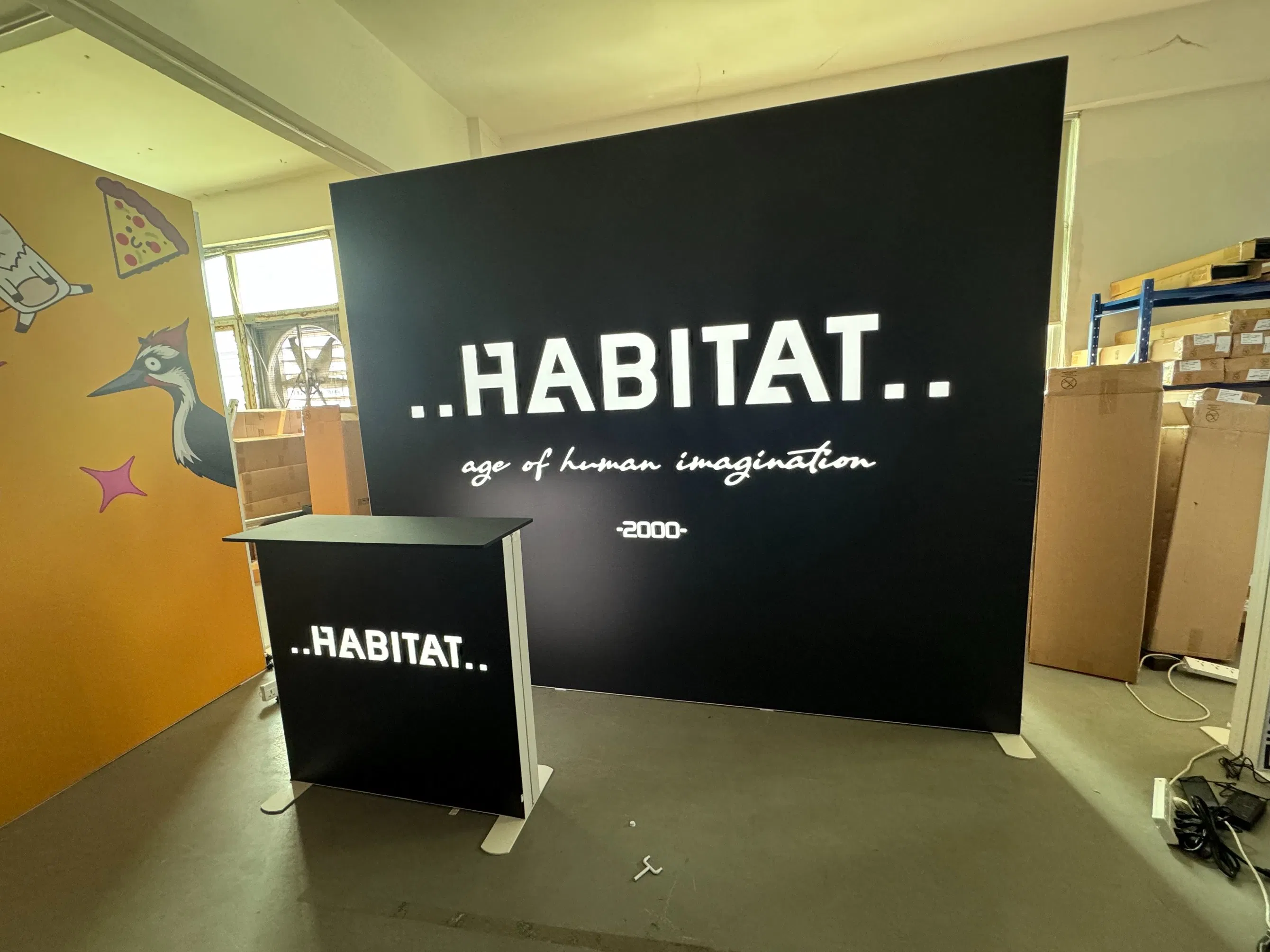 Hot Sale PVC / Tianlang Handbag 100*100cm/3.28*3.28FT China Acrylic Box Display Banner Exhibition