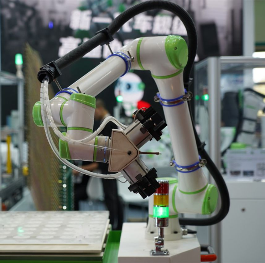 3kg Ai Kitchen Retail Coffee and Ice-Cream Consumer Industry Commercial Civilian-Grade Robot