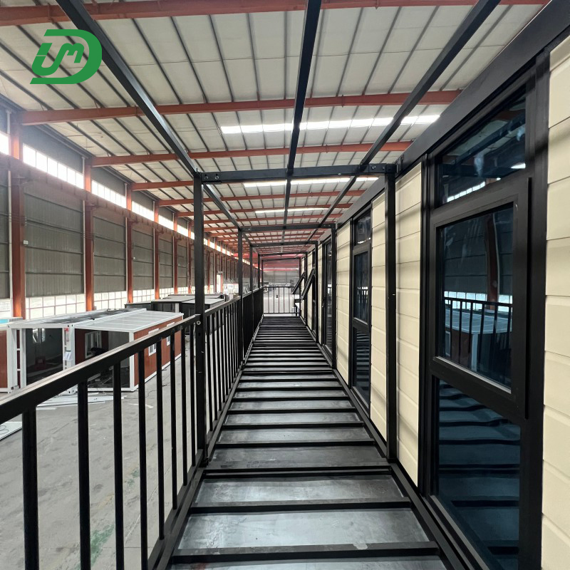 وحدة صديقة للبيئة 40FT مكونة من طابقين مع شرفة منزل حاوية معياري