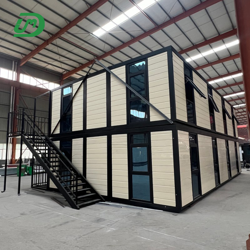 وحدة صديقة للبيئة 40FT مكونة من طابقين مع شرفة منزل حاوية معياري