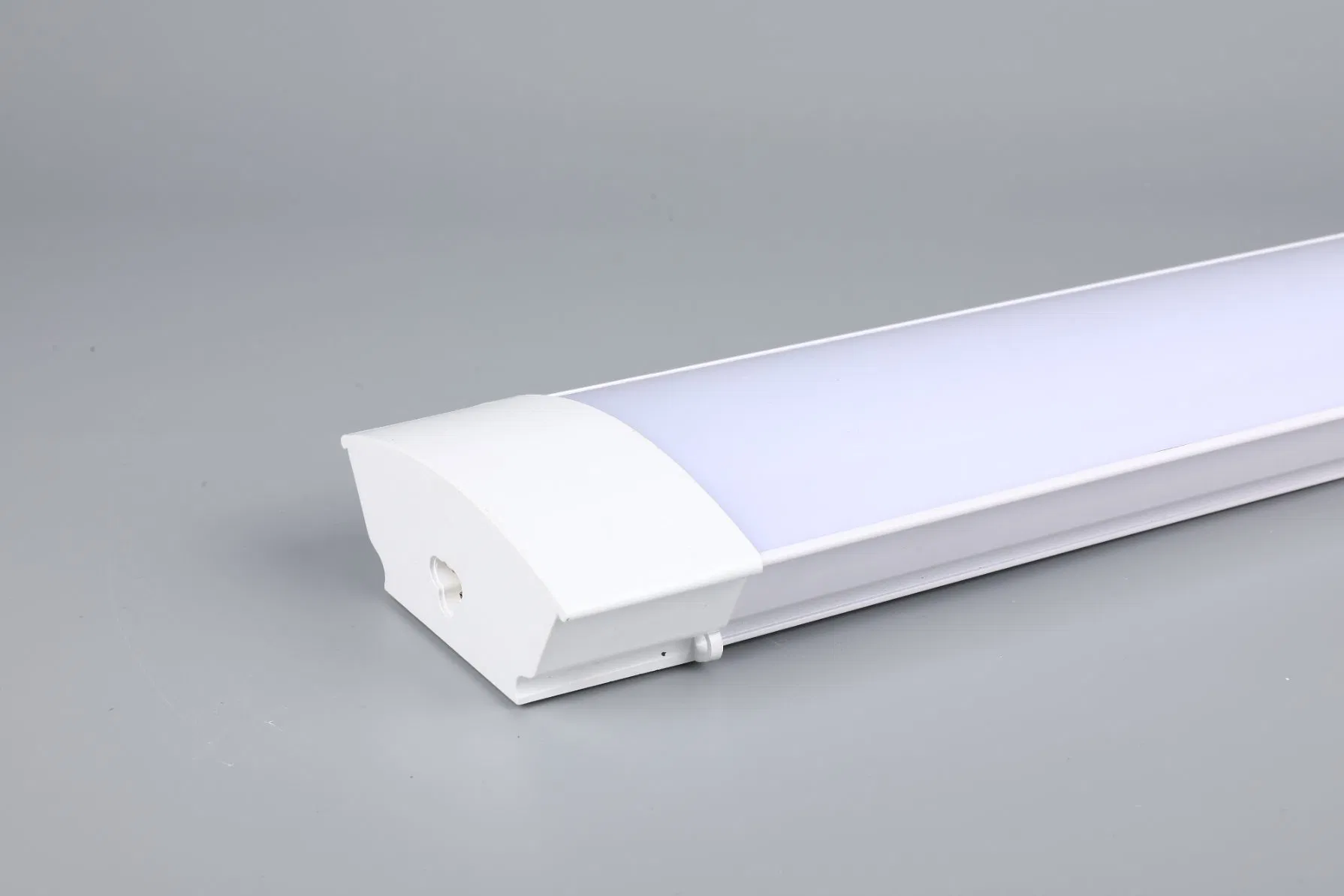 PC High Protection Surface Mounted or Hanging Bright LED Linear Batten Light