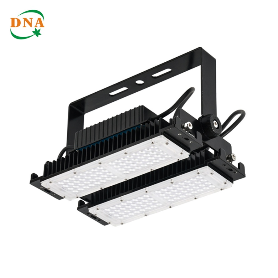 Outdoor Weatherproof Explosion-Proof Diverse Designs off-Grid Power Supply LED Flood Light