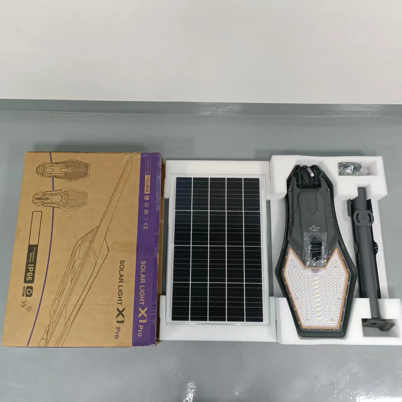 New Arrival X1PRO-500W Solar LED Street Light with Solar Panel Outdoor Waterproof High Brightness