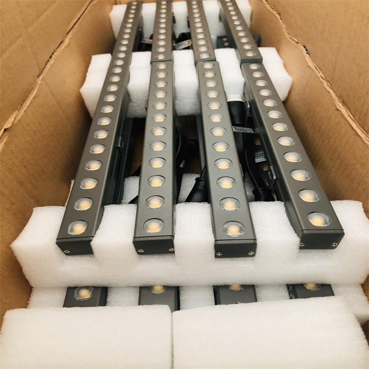 IP67-Waterproof Aluminum Profile RGB Color Changing LED Wall Washer Light for Outdoor-Use