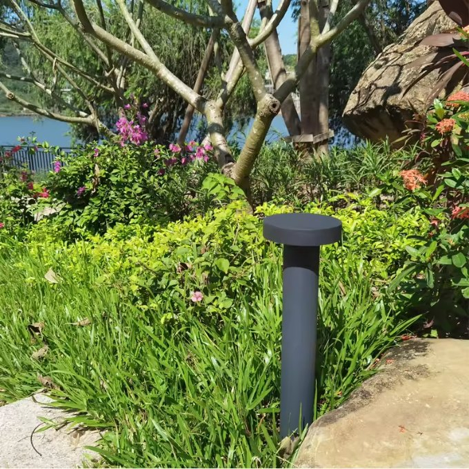 Outdoor Waterproof IP65 LED Garden Bollard Light for Landscape Yard Pathway Garden Lights