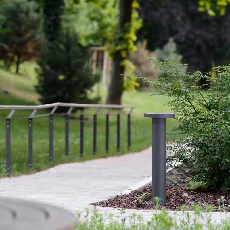 Outdoor Waterproof IP65 LED Garden Bollard Light for Landscape Yard Pathway Garden Lights