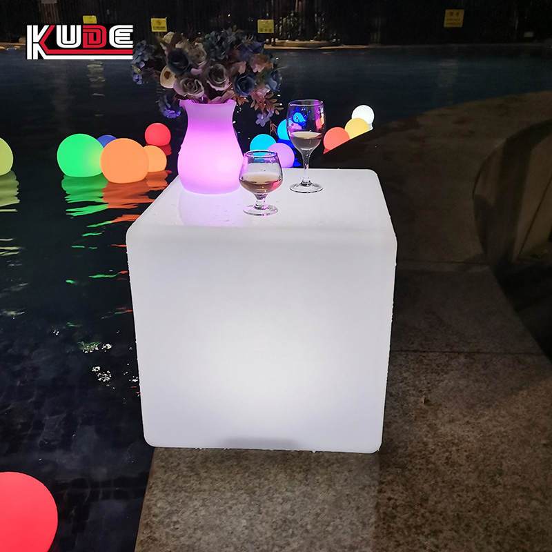 16 Colors Change LED Magic Cube Lamps Battery Operated Table LED Cube Light