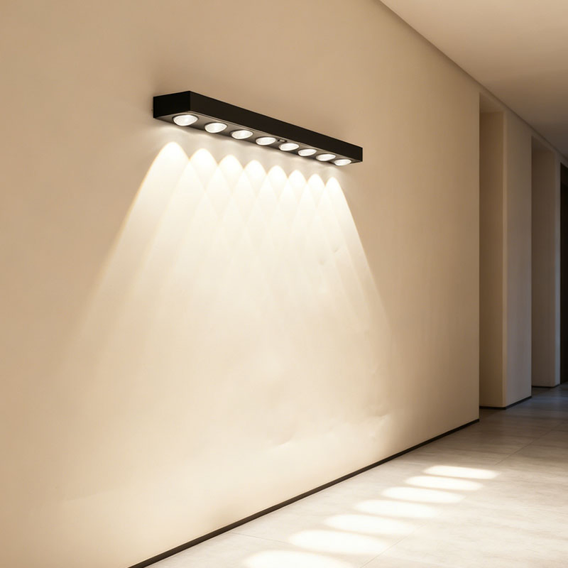 Outdoor Solar LED Wall Light IP65 Waterproof up &amp; Down Luminous Solar Powered Wall Lamp for Garden Villa