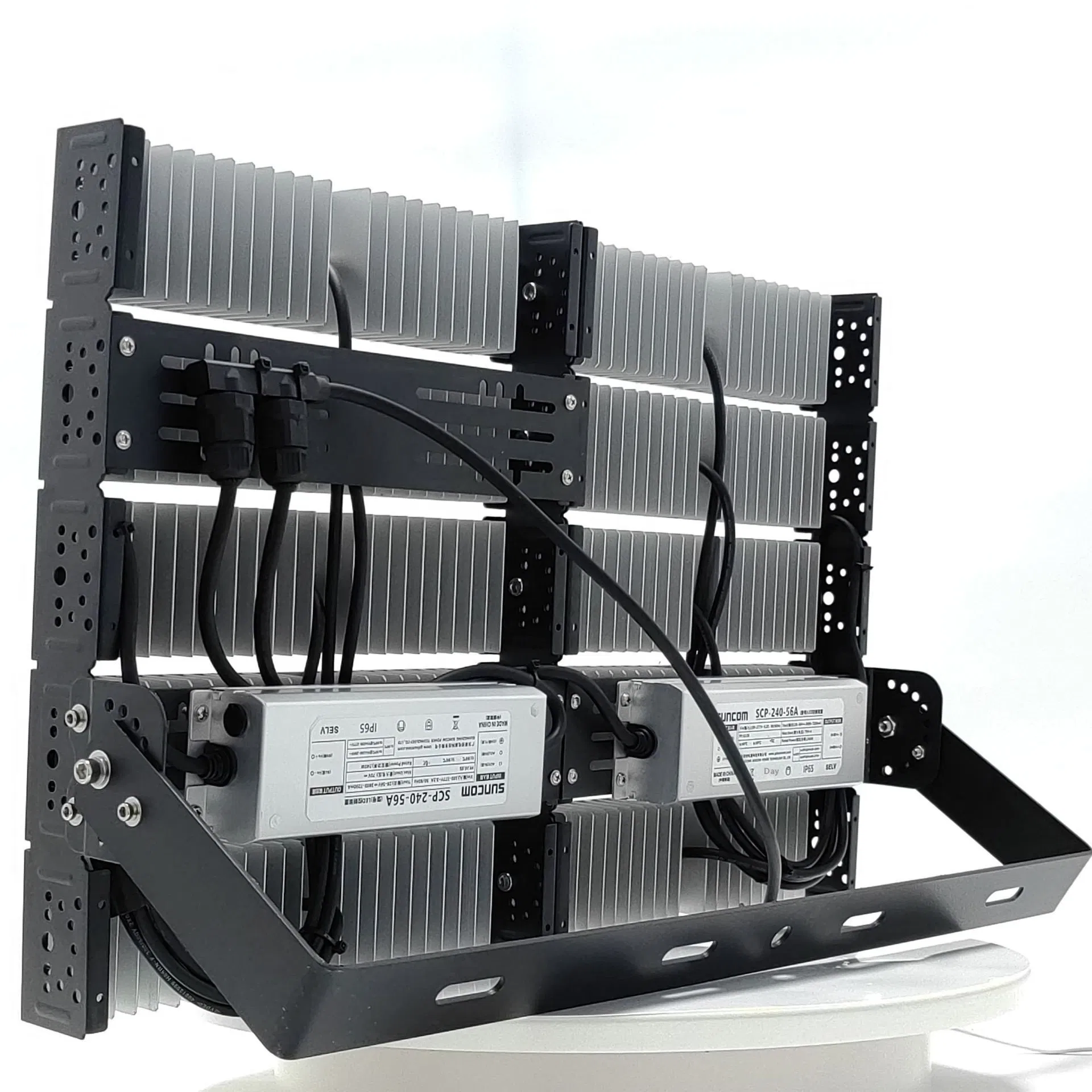 Fast Charge Tool-Free Maintenance Rainproof LED Solar Flood Lights for Roads