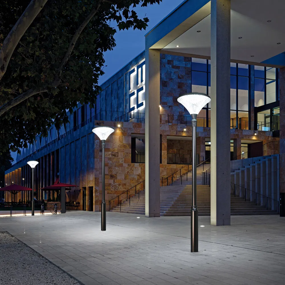 Dimond Design Exterior Post Top LED Lamp Aluminium Outdoor Garden Solar Lights