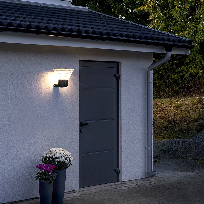 2024 IP65 Waterproof 5W Outdoor Garden Landscape Lighting Solar Wall Mounted Lights