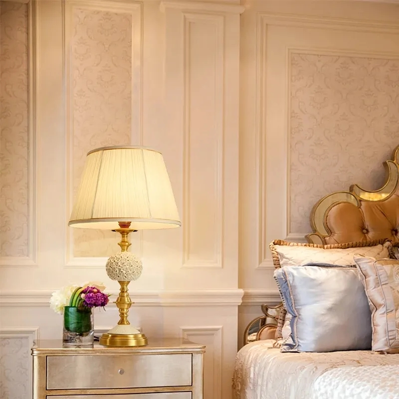 Style Metal Bedroom Nordic Modern Hotel Guest Room Decoration Light LED Table Lamp for Bedroom