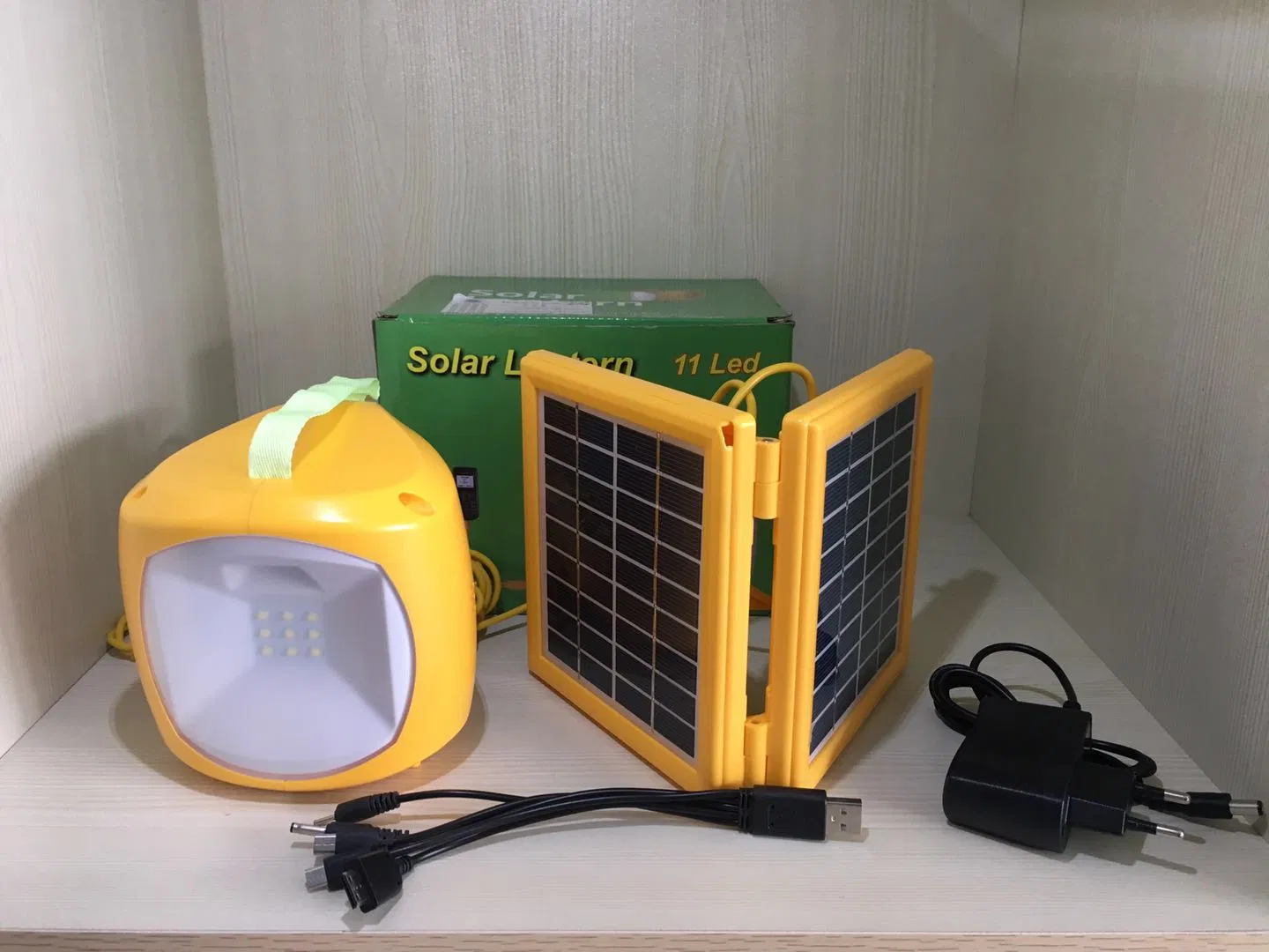 Top Sell Power Energy Portable LED Solar Lantern Light with Lighting/Mobile Charging