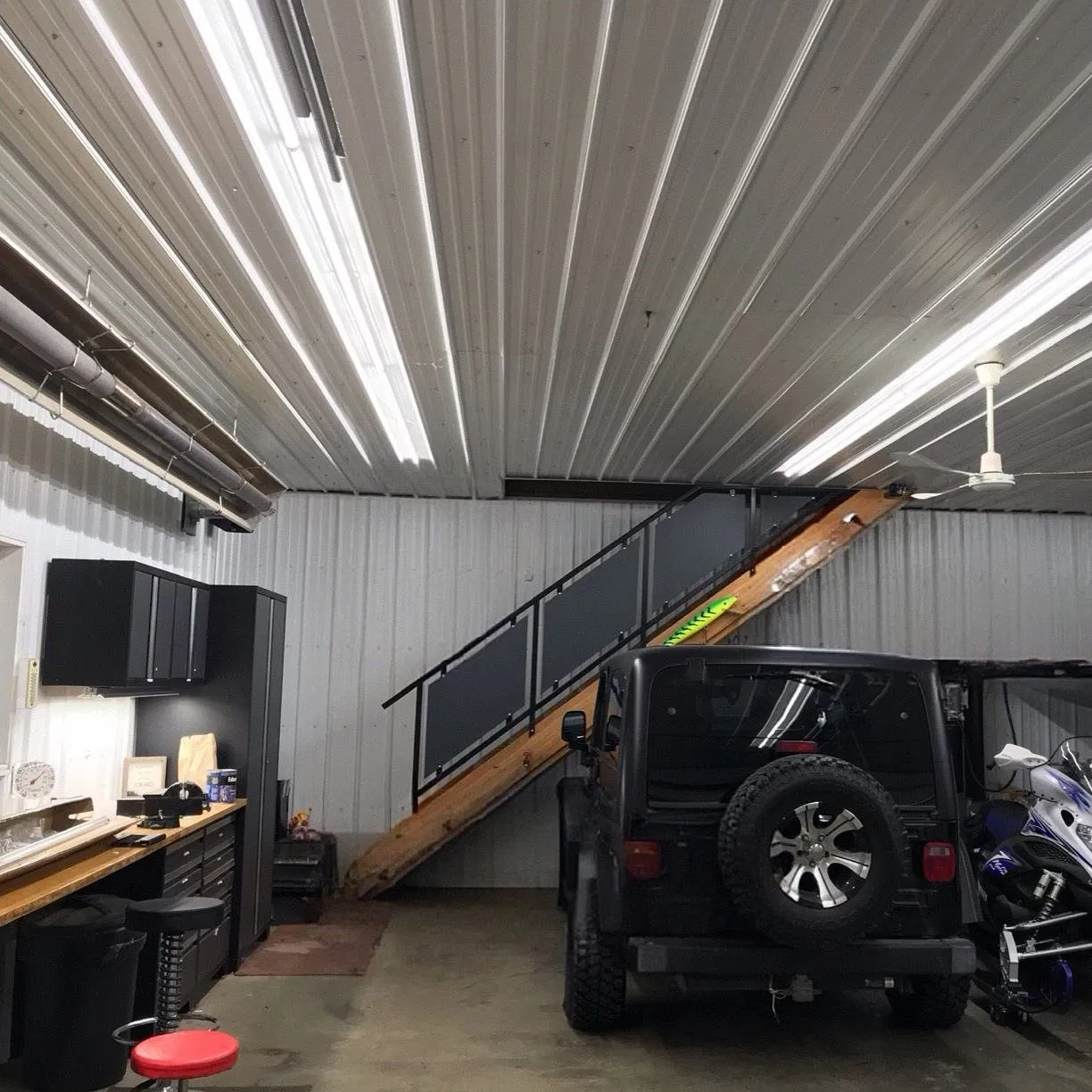 Aluminum Profile 4FT 8FT V Shape Integrated T8 LED Tube Lights All Weather Type for Workshop Garage