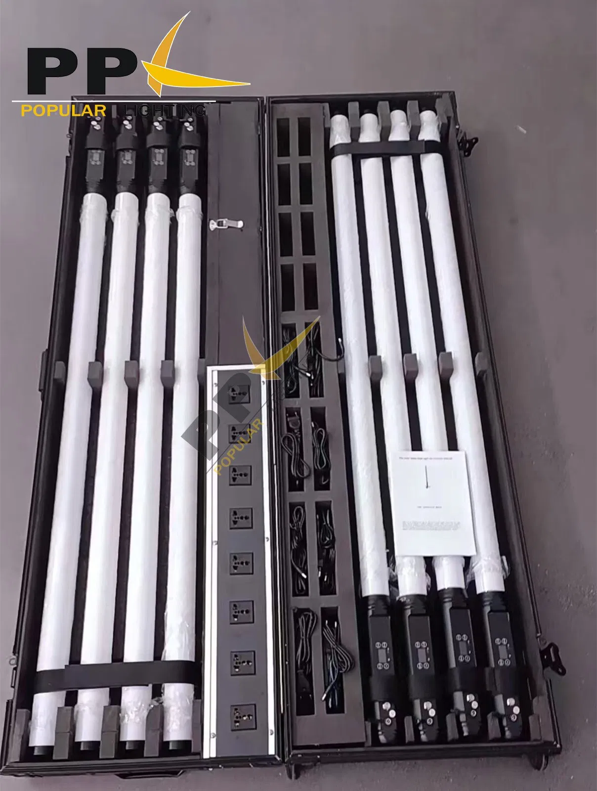 Wireless 360 Degree RGB LED Tube Light Outdoor DMX RGB Battery LED Pixel Tube Light Bar Stage Lights with Flight Case