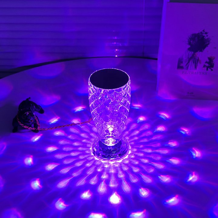 Modern Luxury Crystal Table Lamp Bedroom Portable Night Light Wireless Charging LED Table Lamp for Restaurant Bar Bedside