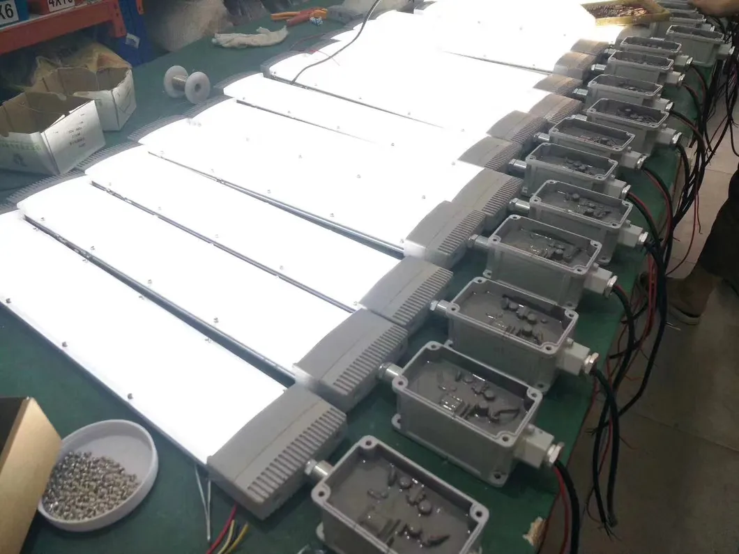 Parking Light Fittings IP65 Warehouse Tri Proof Explosion Proof Spot Light