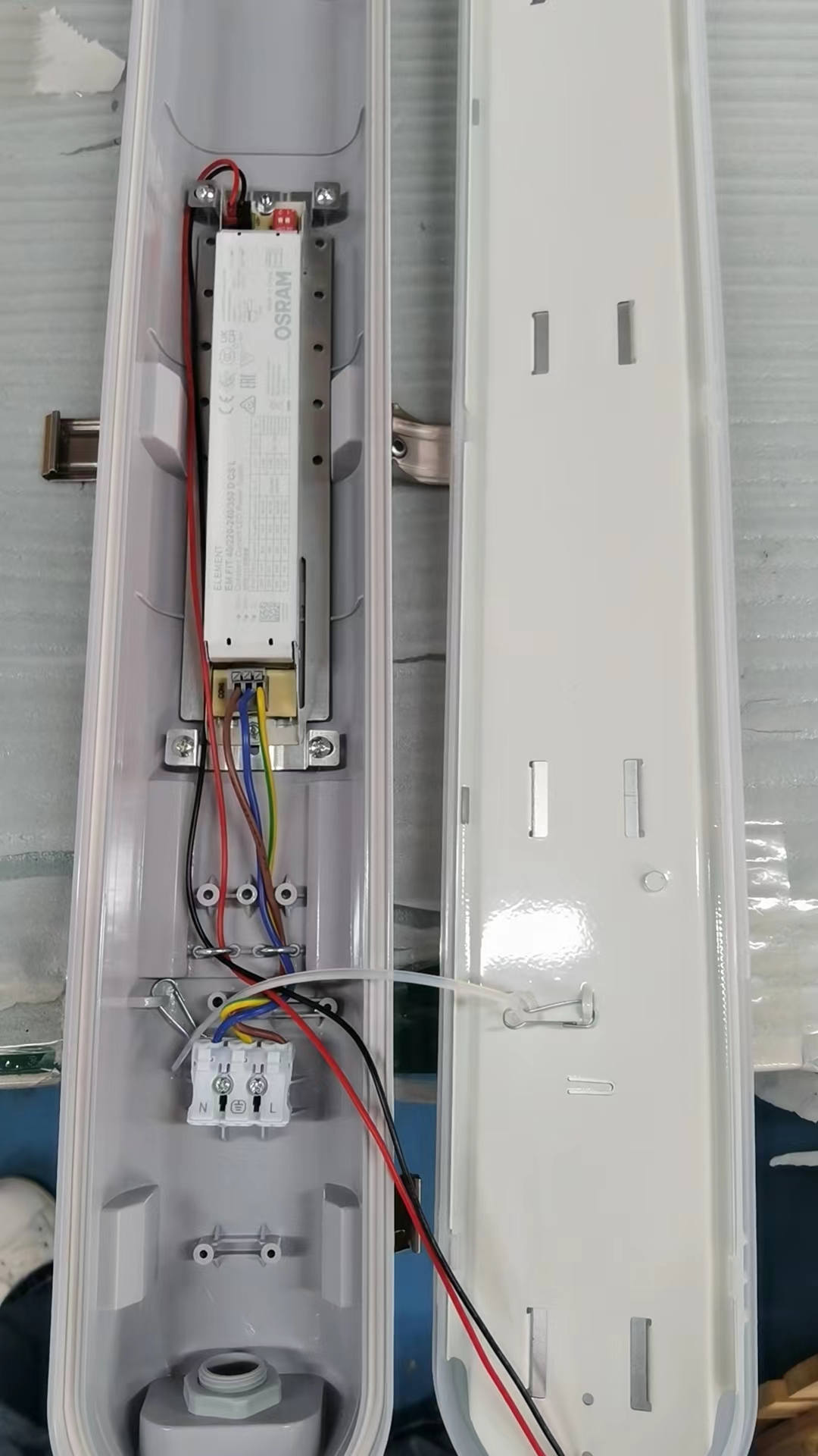 Waterproof Linear 60cm 1.2m Led Tri-proof Light Detail