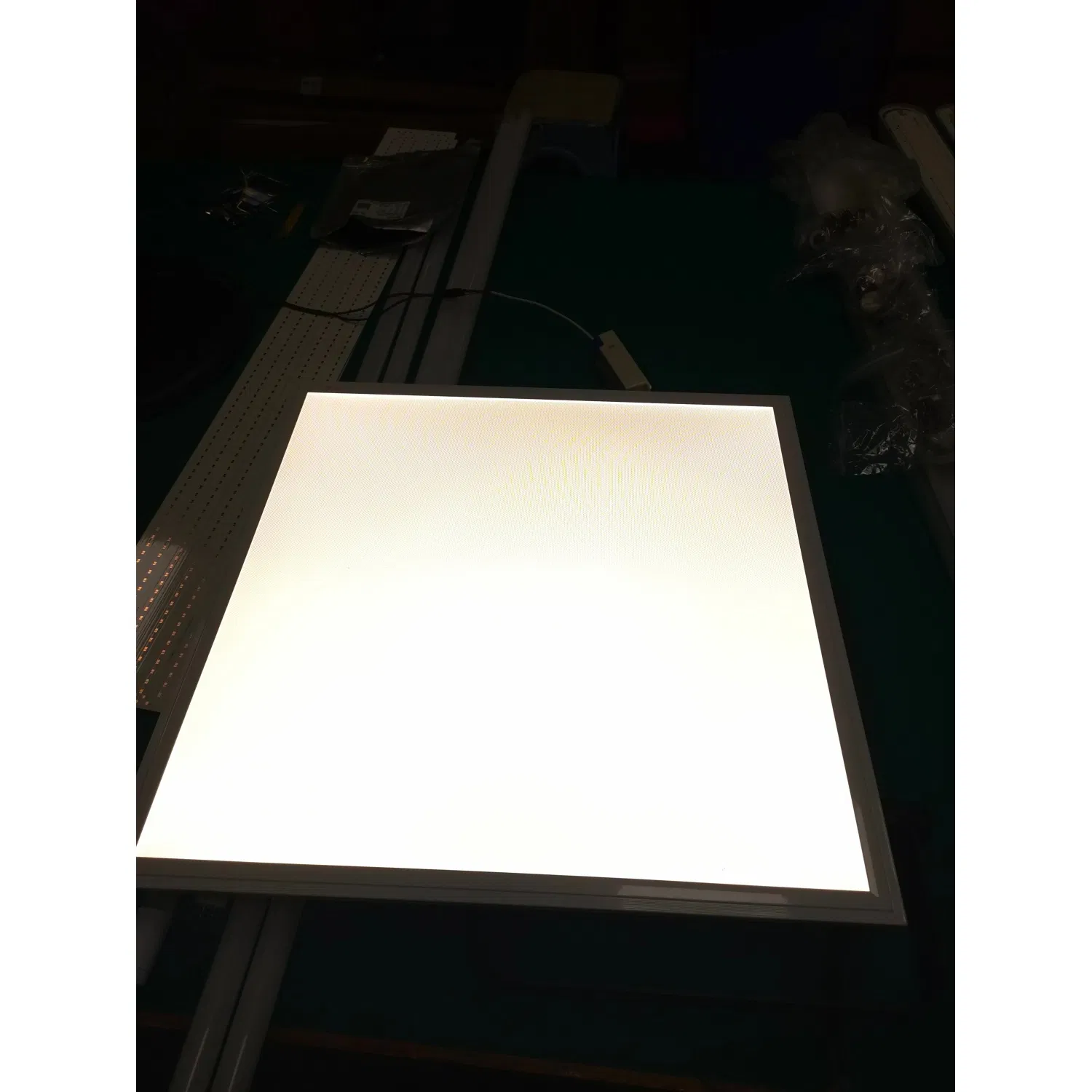 Winstar Workshop Office Ceiling 595*595 Ugr<19 Low Glare Flicker Free 36W LED Panel Light