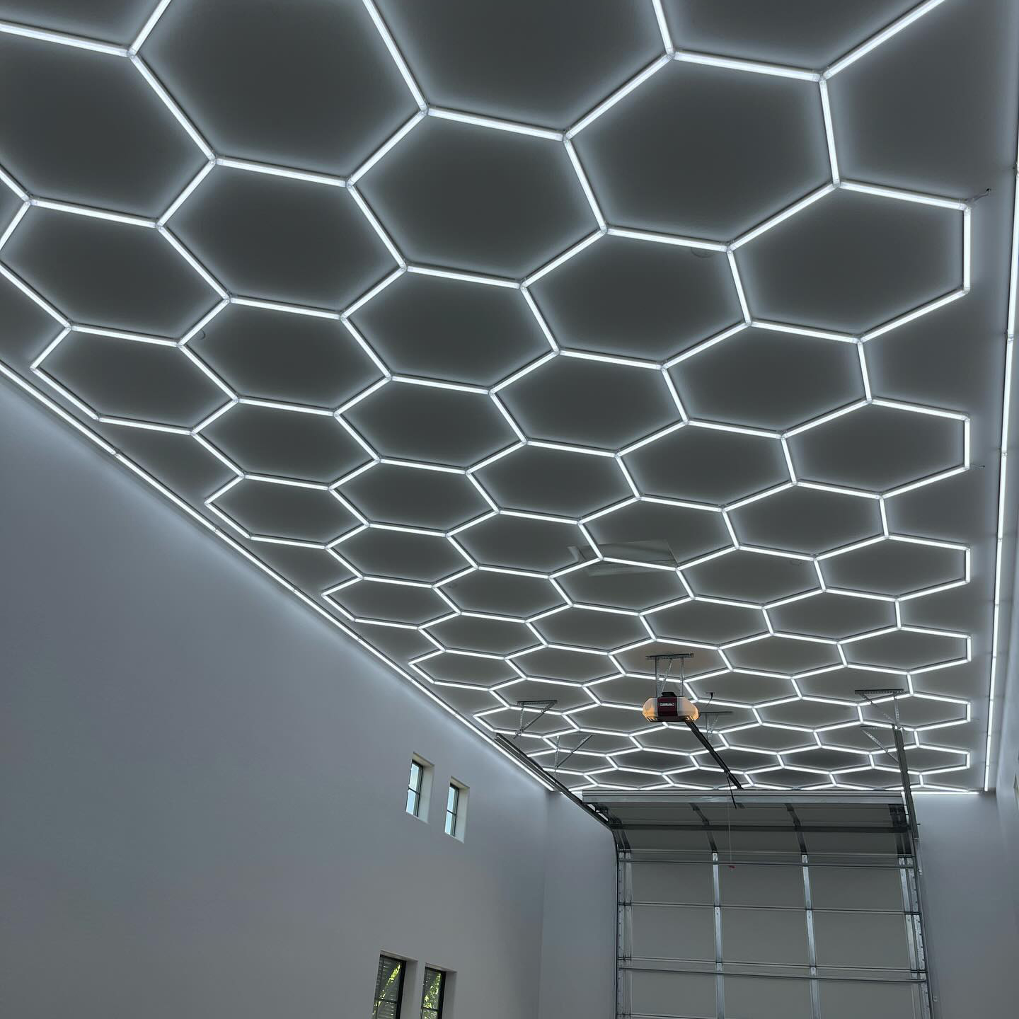 Contation 110 220 Volt 9 LED Workshop Ceiling Led Working Lights for Car Shop and Garage Honeycomb Lights Hexagonal Led Light