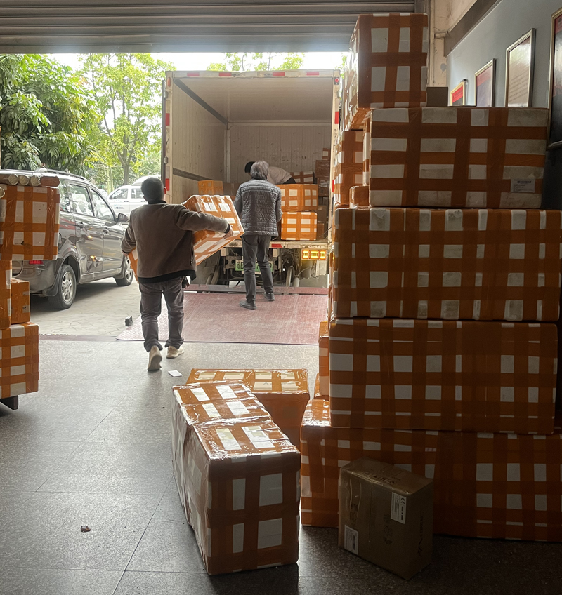 Secure Crate Packaging Layout
