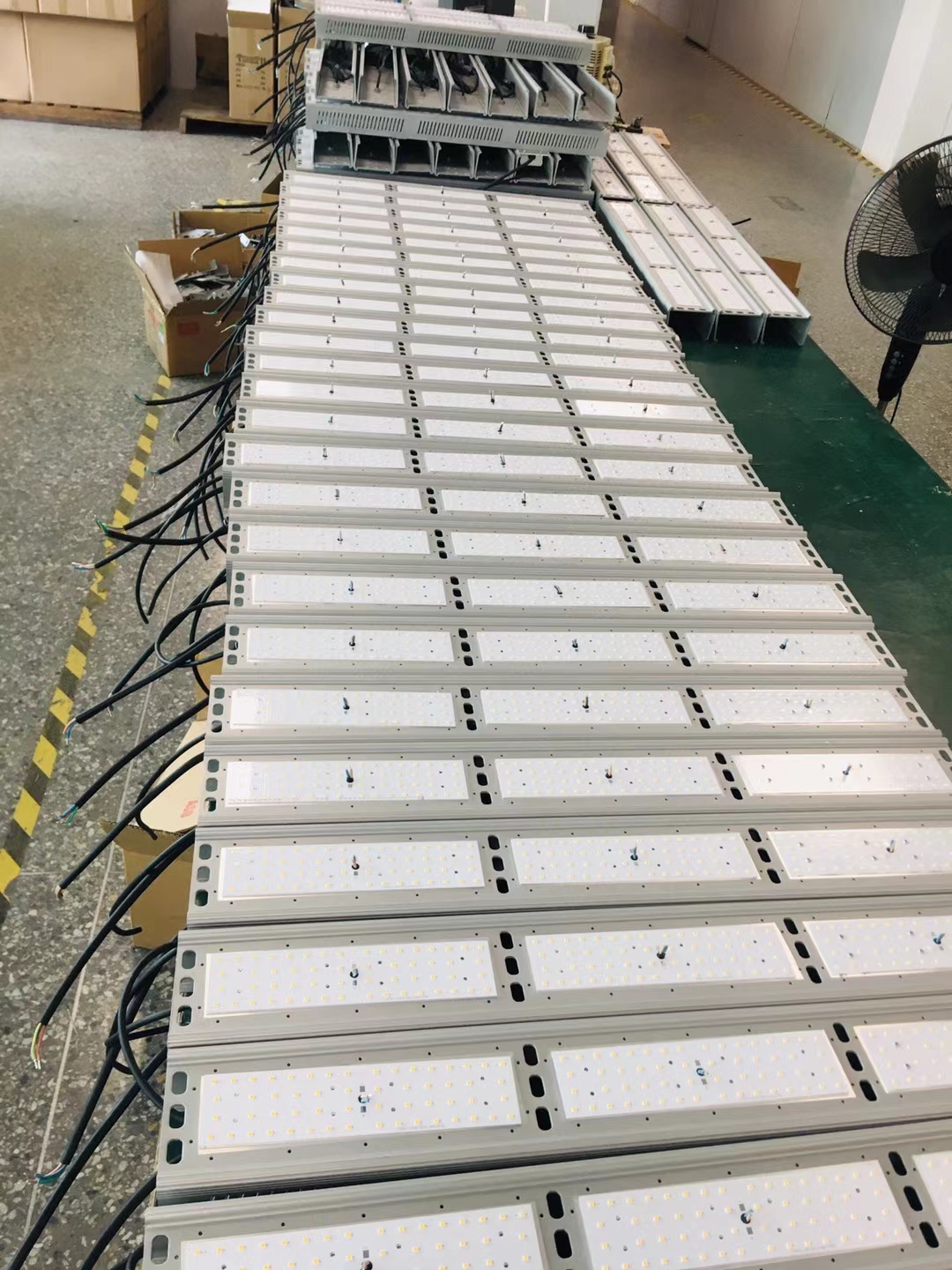 150W LED Linear high bay Light in production