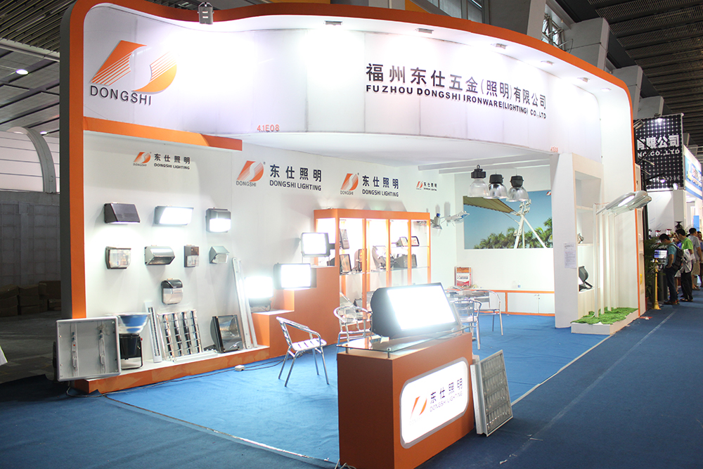 Commercial High Bay Light 100W-250W UFO Style High Lumen Lighting