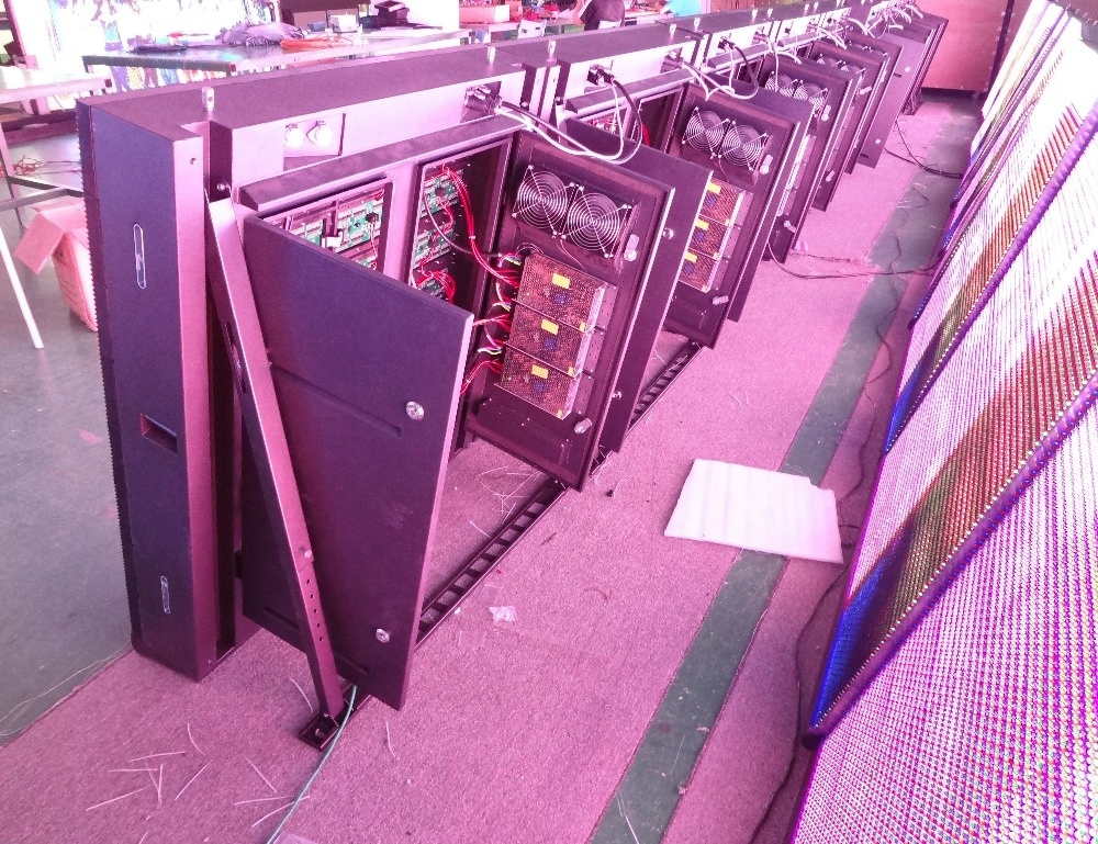 Stadium LED Screen Programmable Football Perimeter LED Signs Advertising P2.5 P4 Sport Soccer Field Perimeter LED Display