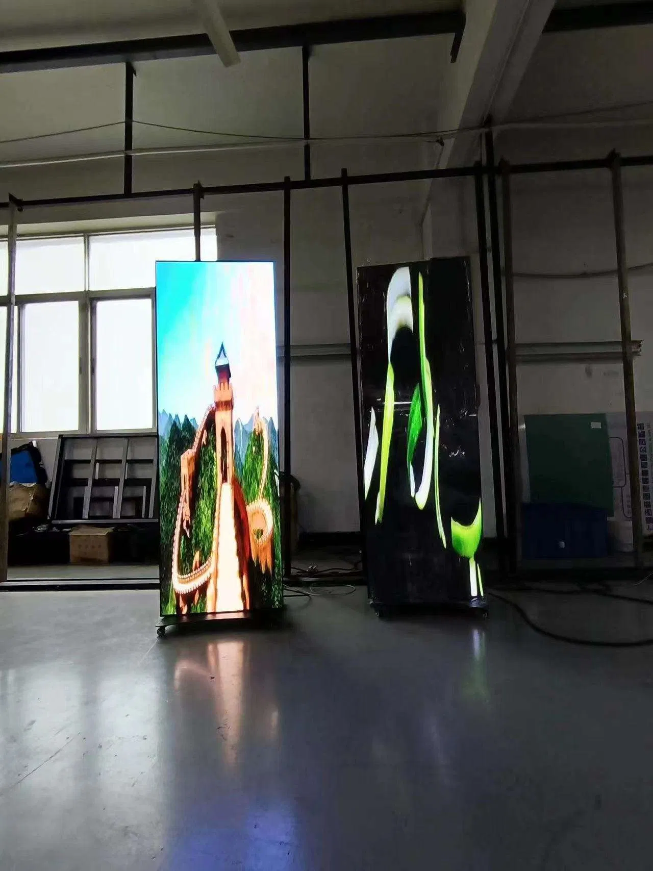 P2 Portable Floor-Style Shopping Mall LED Advertising Poster Sign LED Display