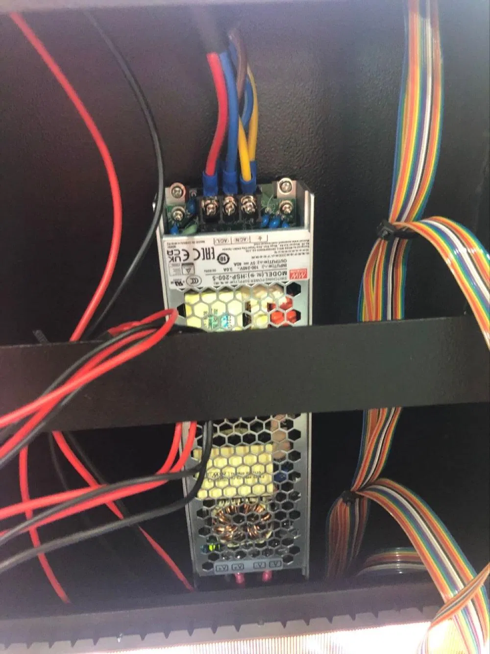 High Quality SMD1010 HD LED Display P1.25 Indoor Curve LED Video Wall