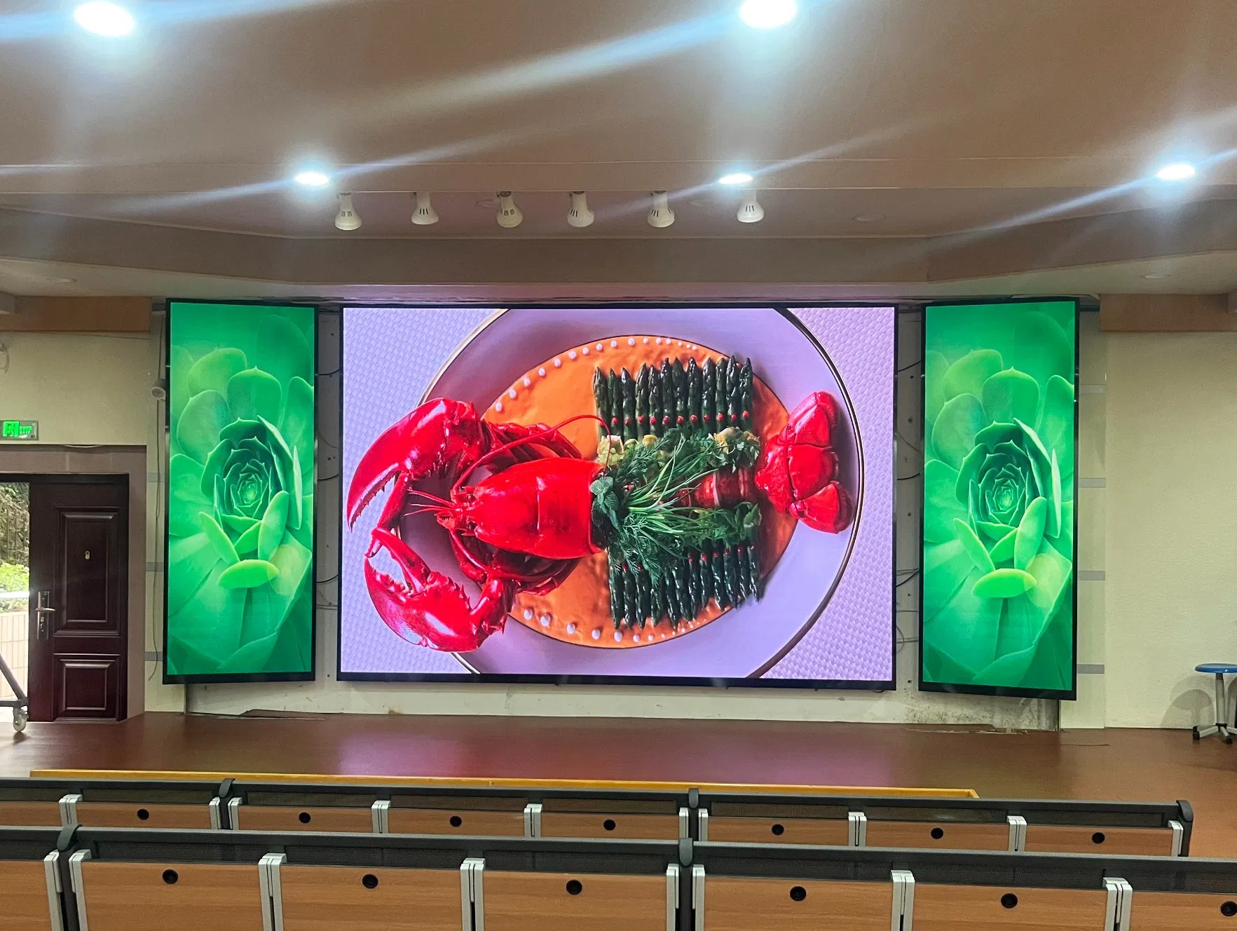HD Full Color LED Video Wall Display Panel Indoor P2 Flexible LED Screen