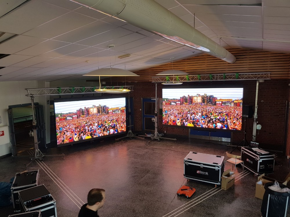 Factory Price HD Full Color Indoor Outdoor LED Screen Display Advertising Rental LED Display Front Service Back Service Flexible Corner