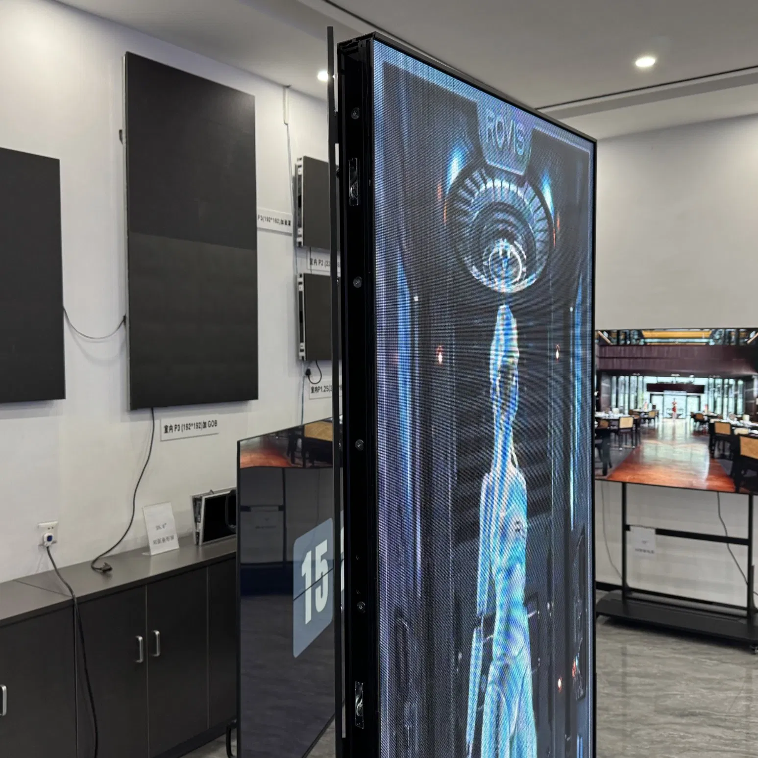 Indoor Definition P1.9 P2.5 P3 HD WiFi Foldable Vertical Floor Stand Mirror Electronic Poster Panel Moved Advertising Screen Poster LED Display