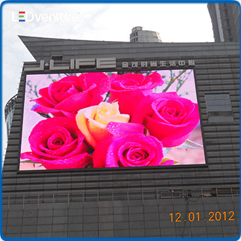 P5.33 Waterproof High Brightness Pillar LED Display for Advertising