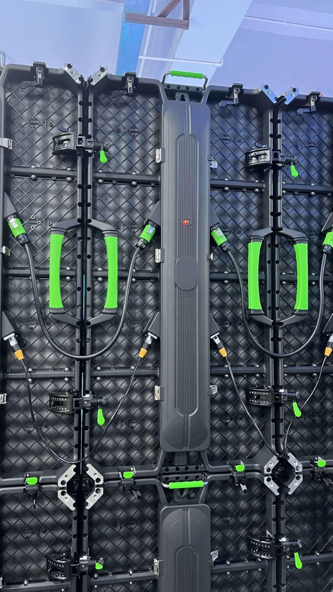 Aowe Rental LED Screen Display P2.9 P3.9 LED Video Wall Panel Fine Pixel Pitch Fixed Indoor Advertising Screen for Retail