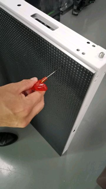 P8 Nationstar LEDs Energy-Saving 7680Hz Refresh Rate 16bit Grey Levels Front Service Light Weight LED Display