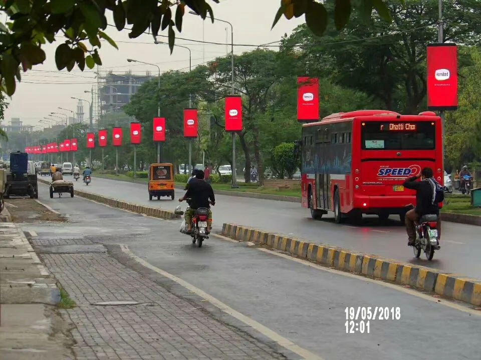 Outdoor Street Pillar Fixed Waterproof P5 LED Video Screen Panel Display