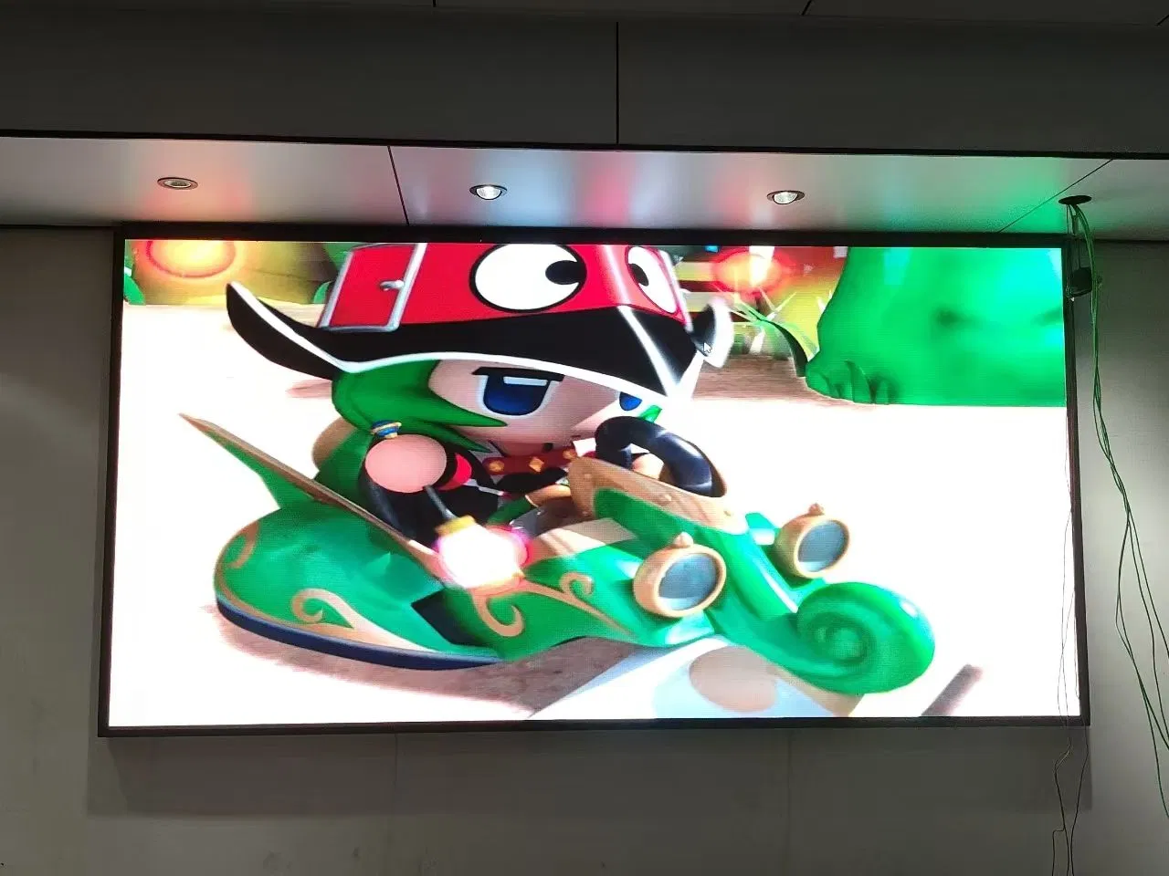 Football Live Screen P2 LED Display Panel Full Color Front Service LED Module Indoor Display Screen 39.76X20.87inch Home TV