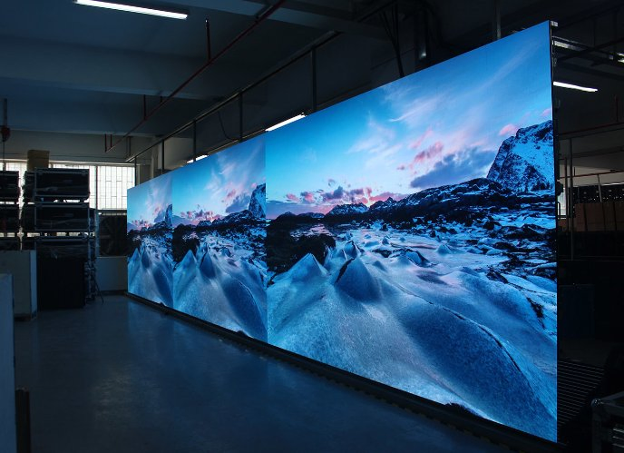 Fine Pixel Pitch Indoor LED Video Wall Reliable Grade-a LED Lamps P2.5 P3 P4 Advertising LED Display