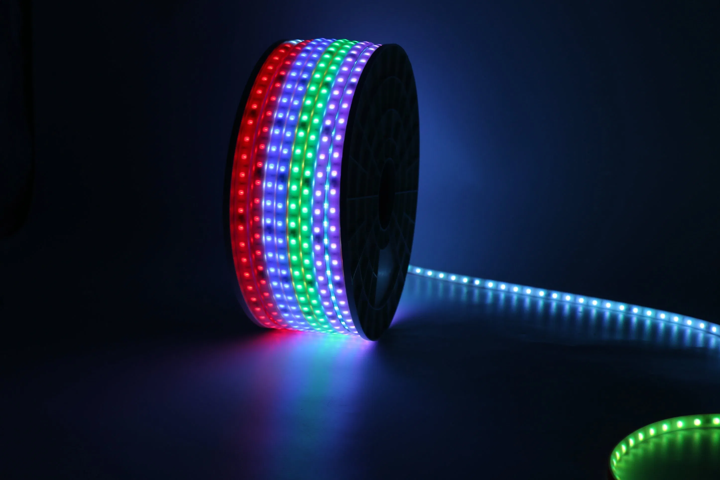 Easy Install 110V High Voltage Waterproof LED Strip Light for Outdoor Use