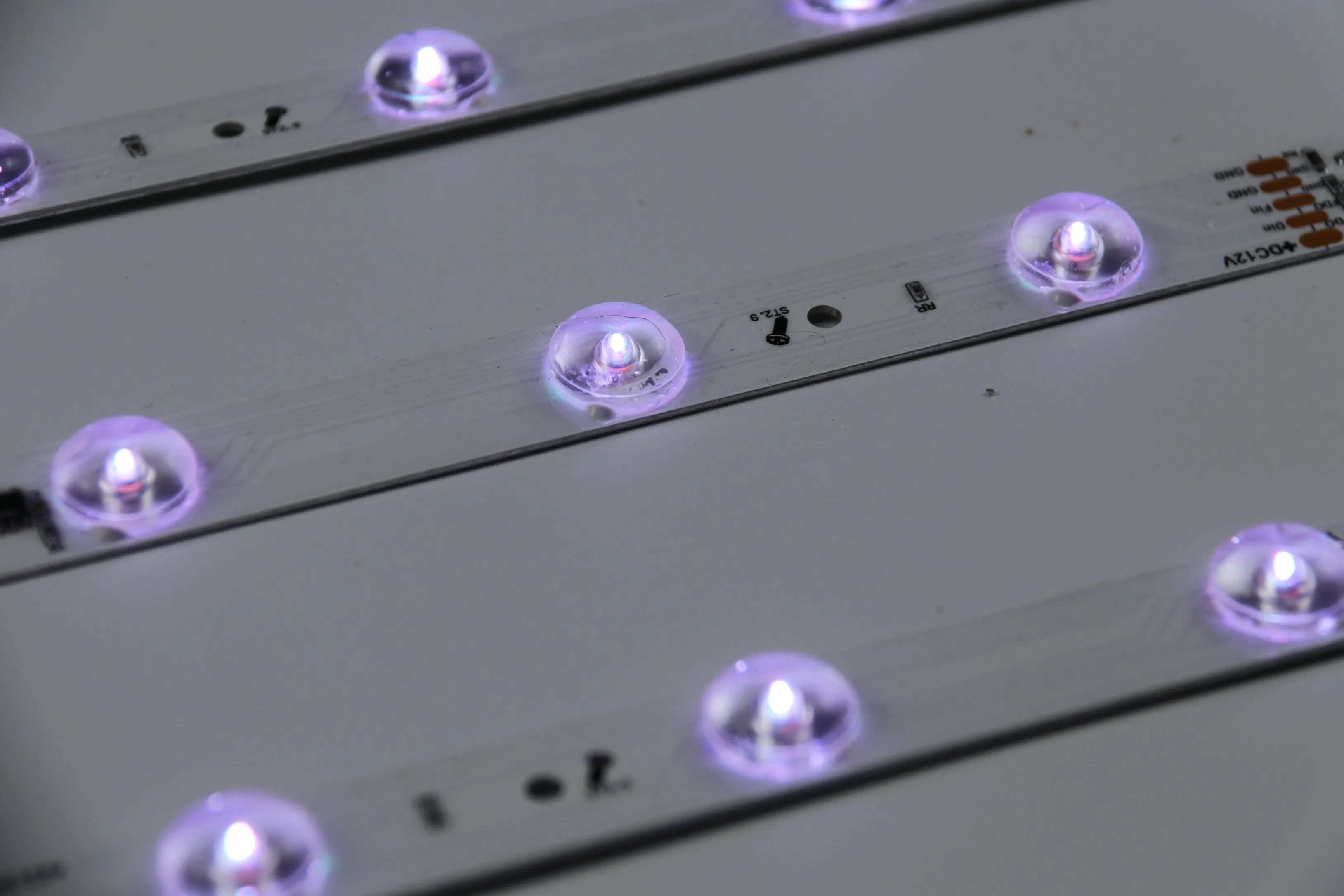 Low Voltage DC12V/24V Highlight Red/Green/Blue LED Rigid Strip SMD 3030 LED Bar Light for Light Box