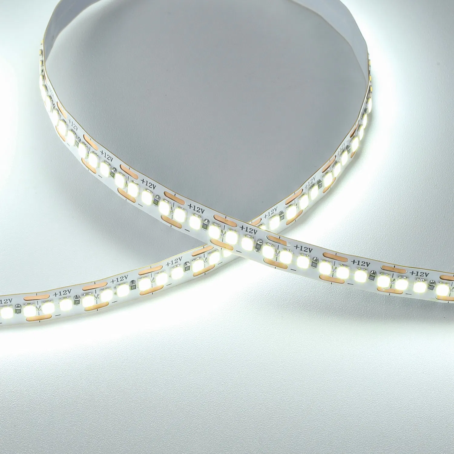 240d 9.6mm 12V High Quality Flexible Light LED Strip Light