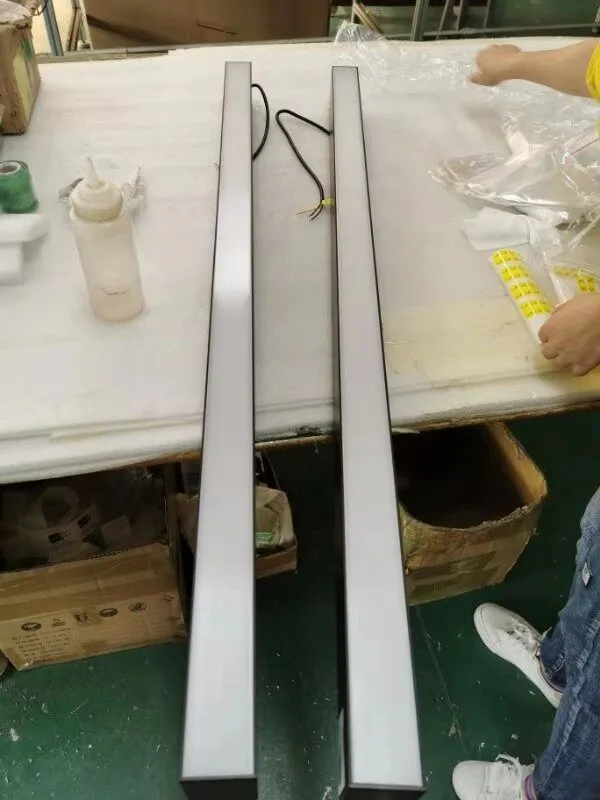 Black Modern Chandeliers