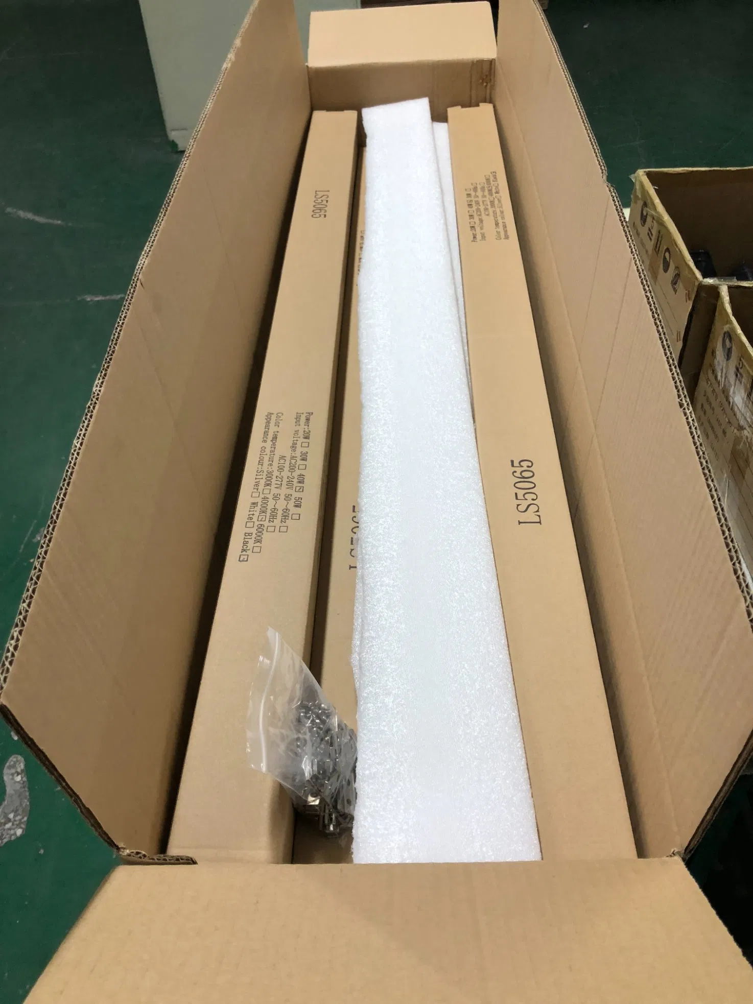 Hanging Pendant Kitchen Office LED Rectangle Strip Lights Lamparas Chandeliers Black New Modern for Home Contemporary 40W