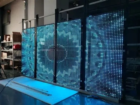 P3.9-7.8mm Indoor Semi-Outdoor High Brightness Advertising LED Transparent LED Screens Transparent Display