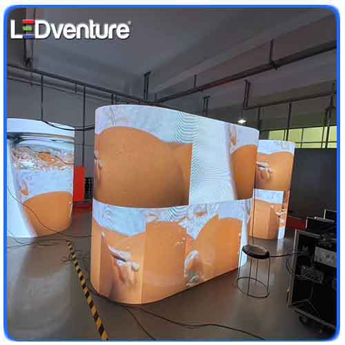 Full Color Indoor Outdoor Advertising Rental Curved Digital Mobile Flexible SMD Poster Window TV LED Screen Display with P1.2 P1.8 P2.5 P3 P4 Price