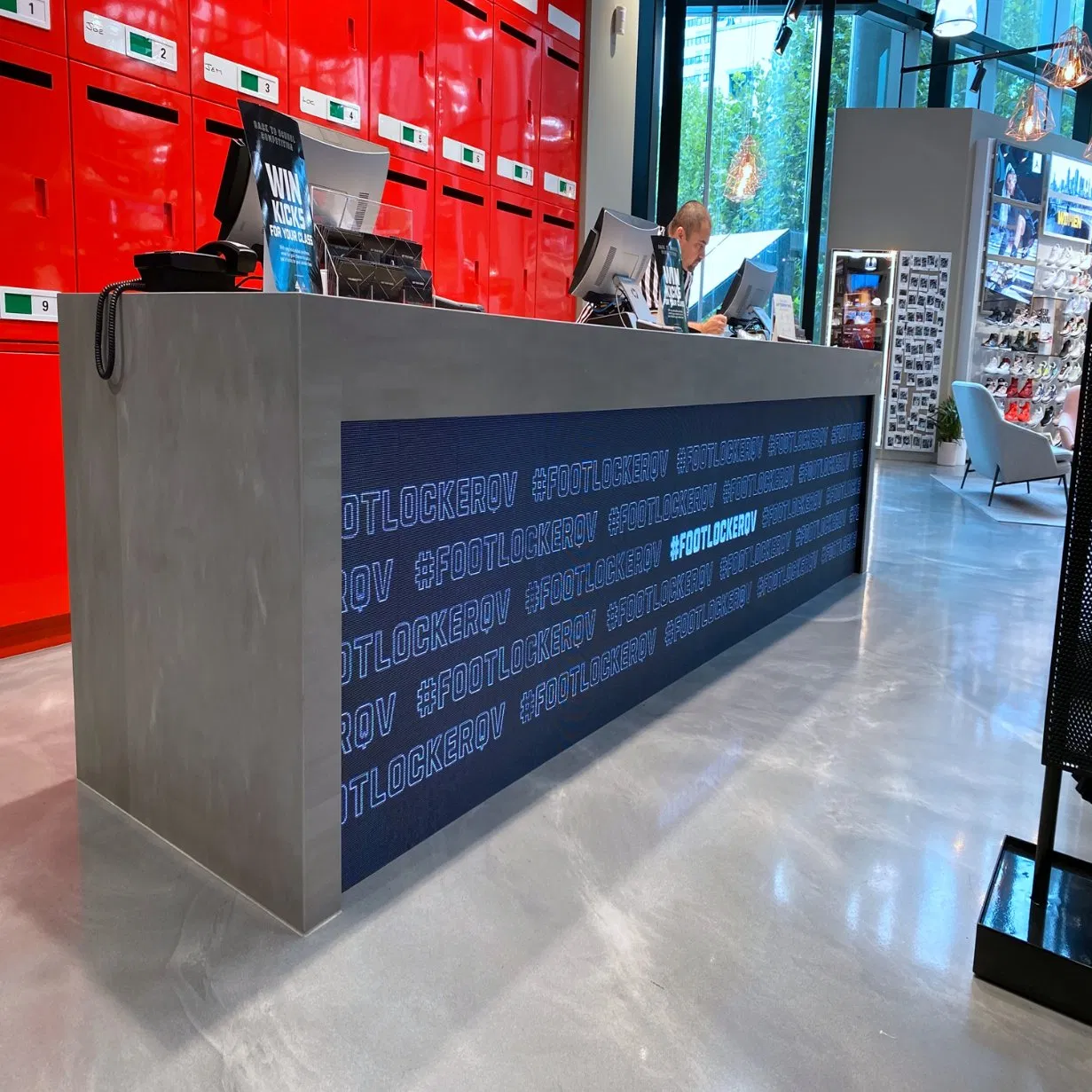 HD Small Pixel Pitch P2.5 P2.976 P3.91 P4.81SMD Rental Stage Screens Video Wall Signs Digital Indoor LED Display Panel for Sale