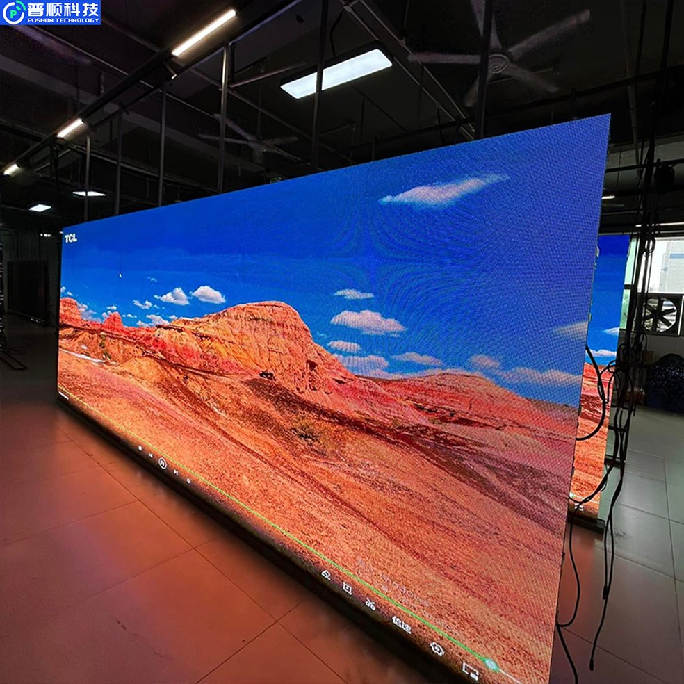 Pushunled High-Quality Waterproof &amp; Curved Rental LED Displays for Indoor Outdoor Advertising P2.604, P3.91 Video Walls