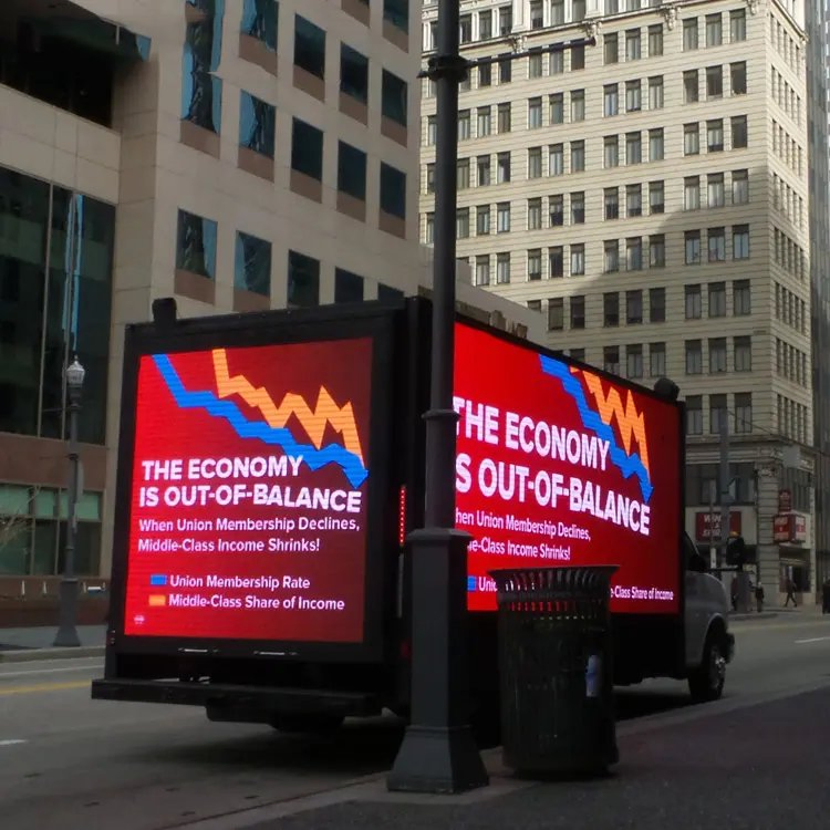 Szxgc Wholesale Price P4 Mobile Truck Large Advertising LED Display